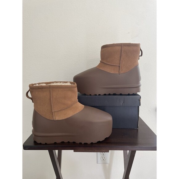 UGG CLASSIC MINI PUMPED MOLDED CHESTNUT SUEDE ALL GENDER BOOTS SIZE US M8/W9 NEW - Picture 1 of 5